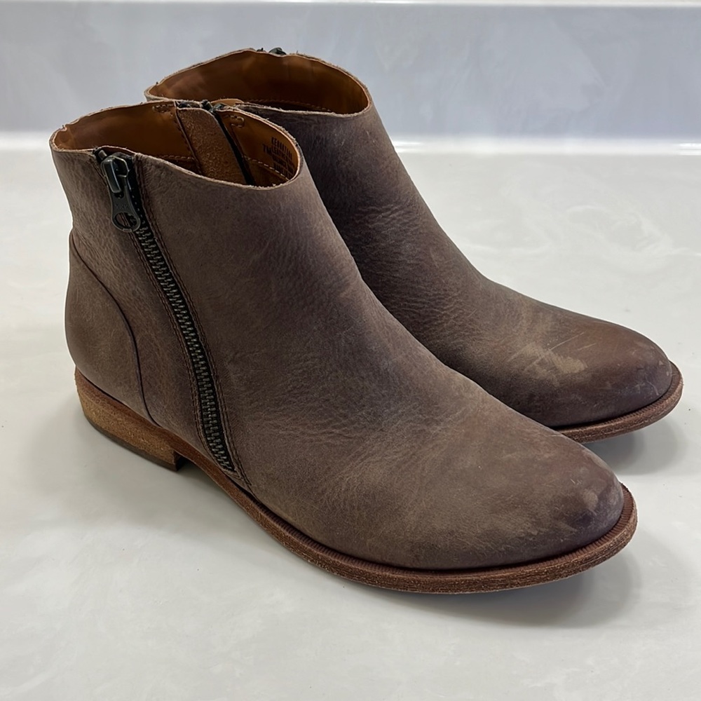 Kork Ease Riley bootie size 7